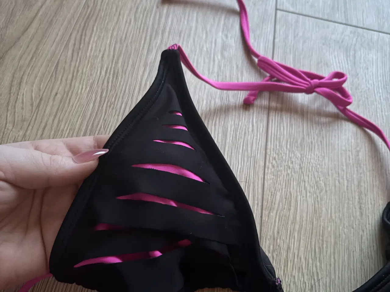 Billede 3 - Bikini sælges 