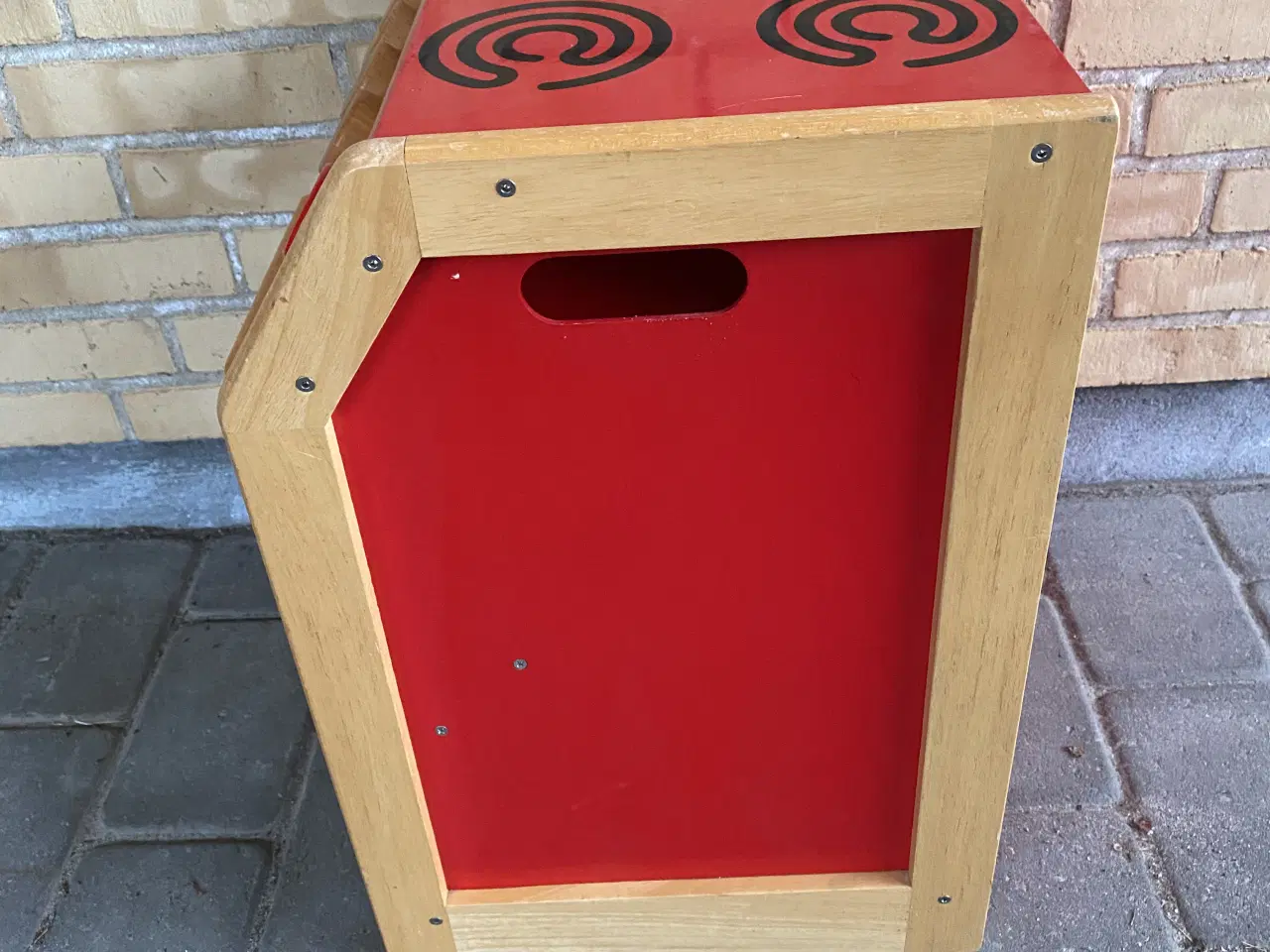 Billede 3 - Børne legekomfur i træ.