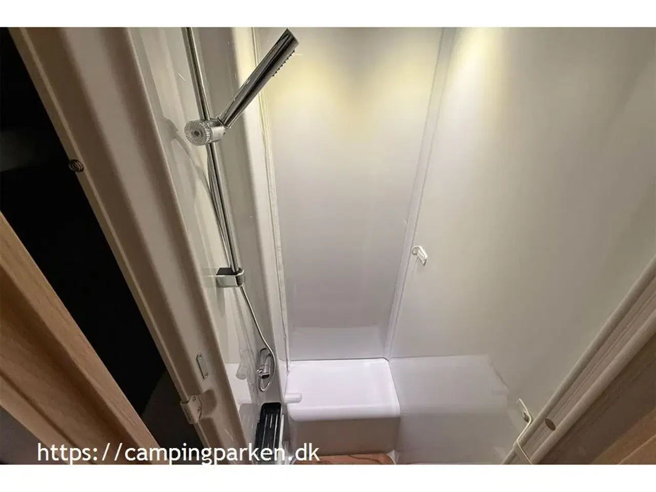 Billede 12 - 2026 - SunLight   Sunlights populære model med enkeltsenge, Adaptiv fartpilot, automatgear og sænkeseng