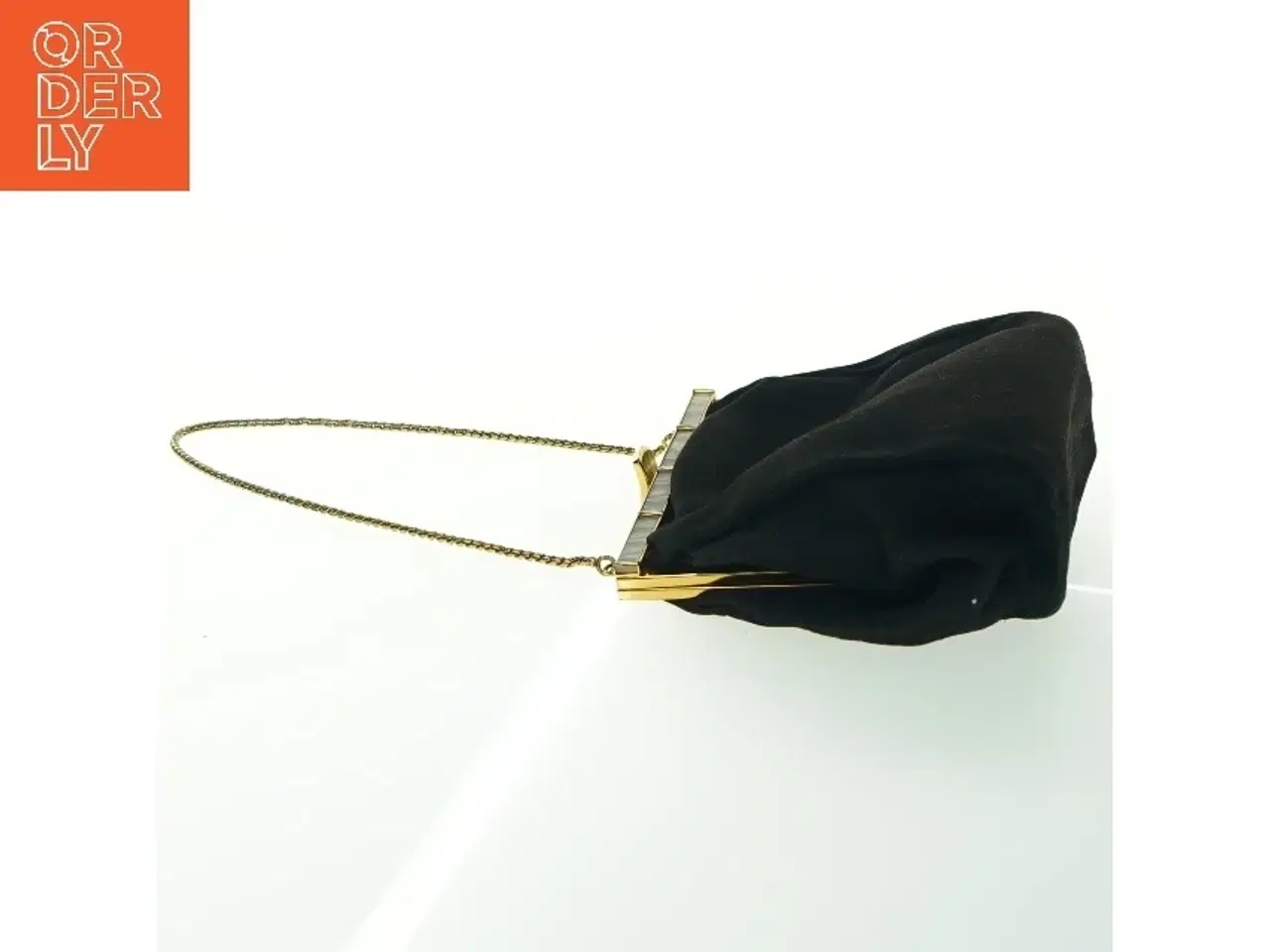 Billede 3 - Sort aftenhåndtaske med guldkæde (str. 18x14 cm)