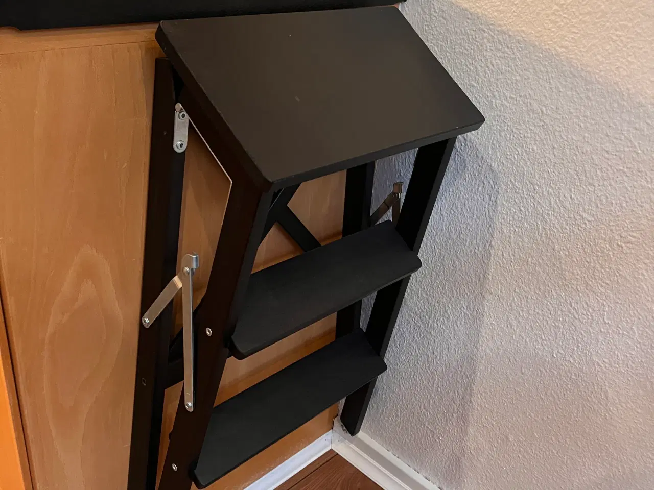 Billede 2 - Praktisk IKEA trappestige - taburet