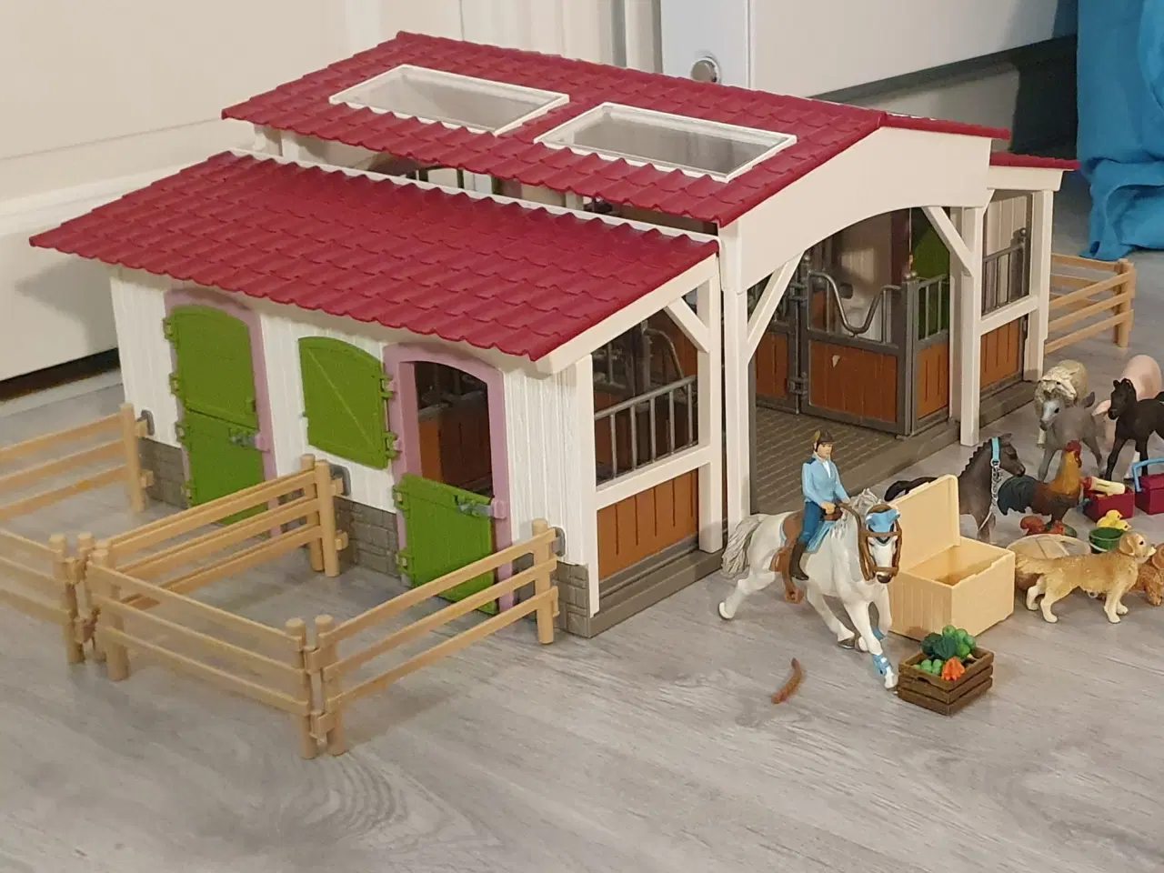 Billede 3 - Schleich. Heste. Stald.