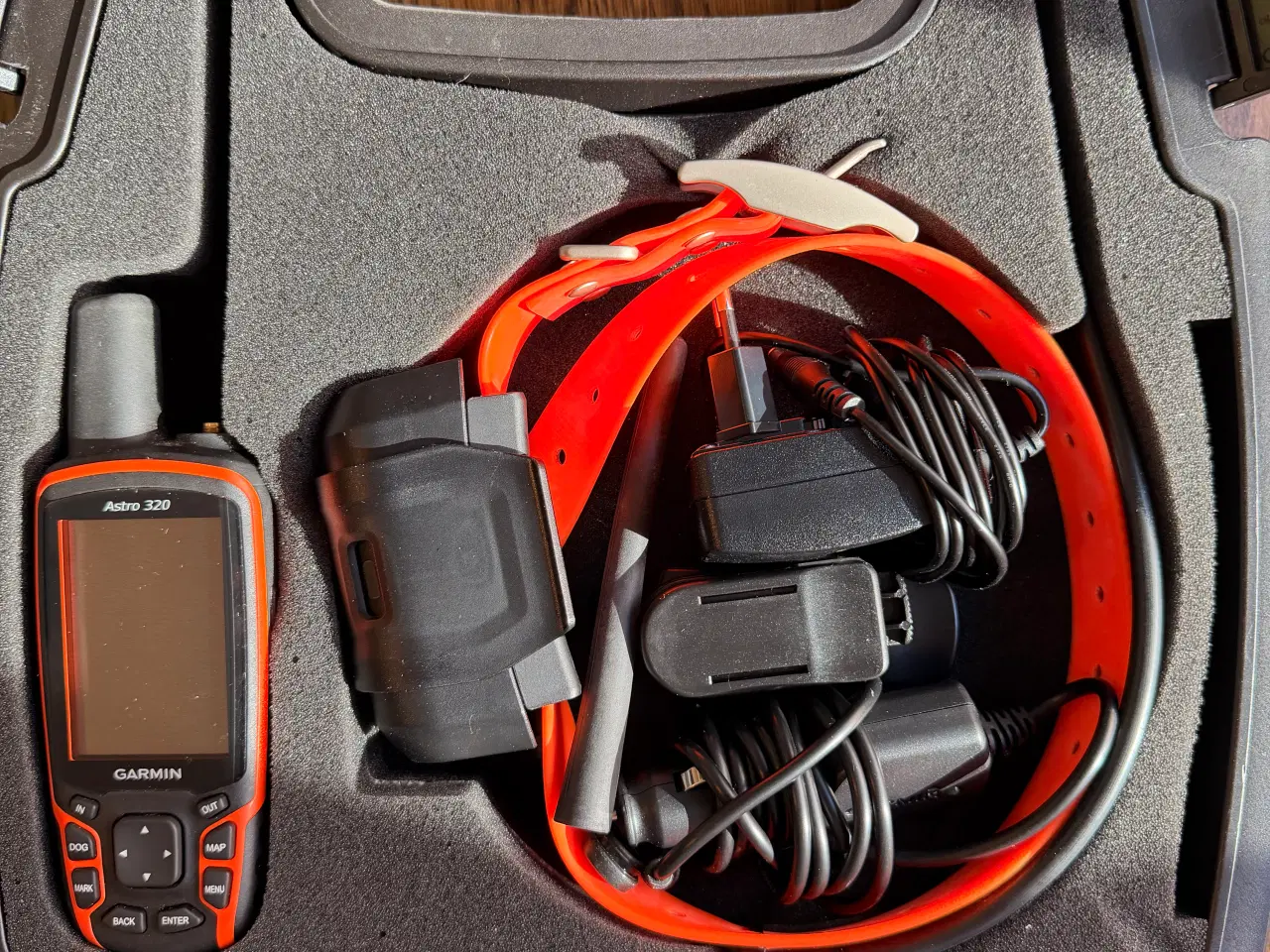 Billede 2 - NY & UBRUGT | Garmin Astro 320, Komplet GPS system