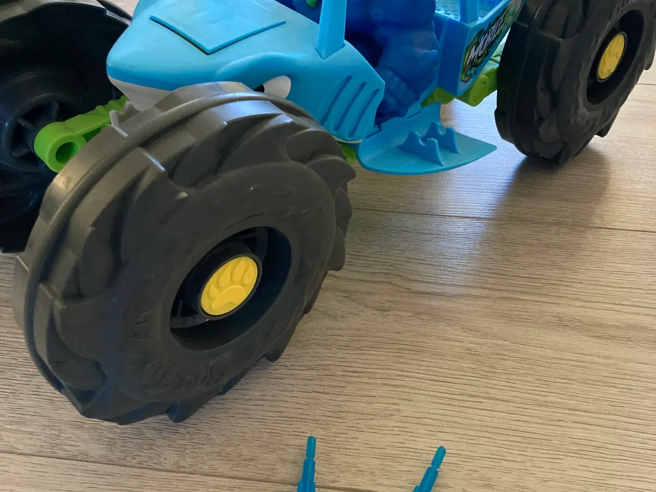 Billede 1 - Goo jit zu  truck med figur