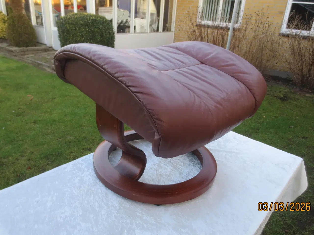 Billede 2 - 1 stk Fodskammel med Brun læder