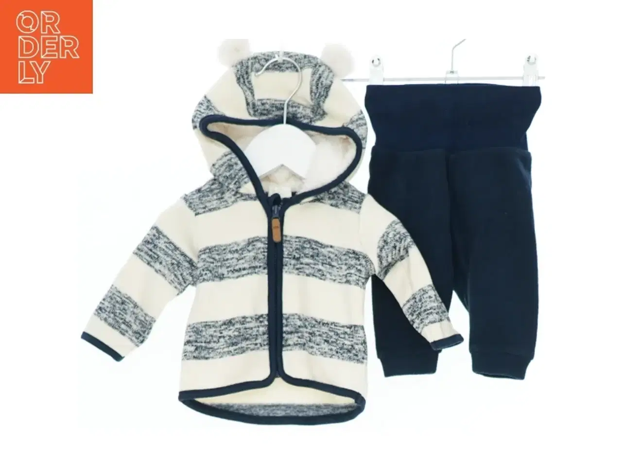 Billede 1 - Stribet sæt med hættetrøje og bukser fra H&M (str. 56)