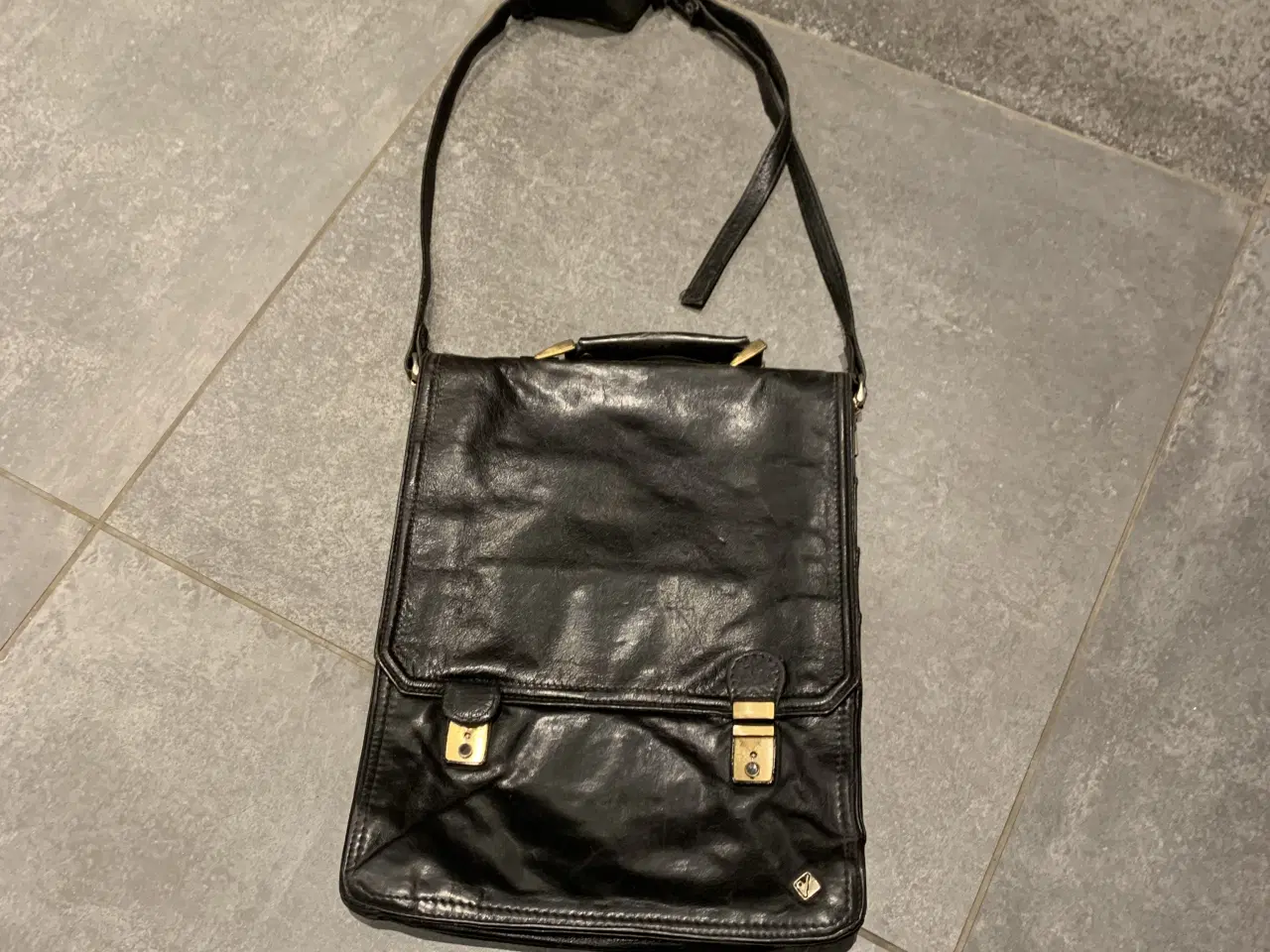 Billede 2 - Skuldertaske - skind