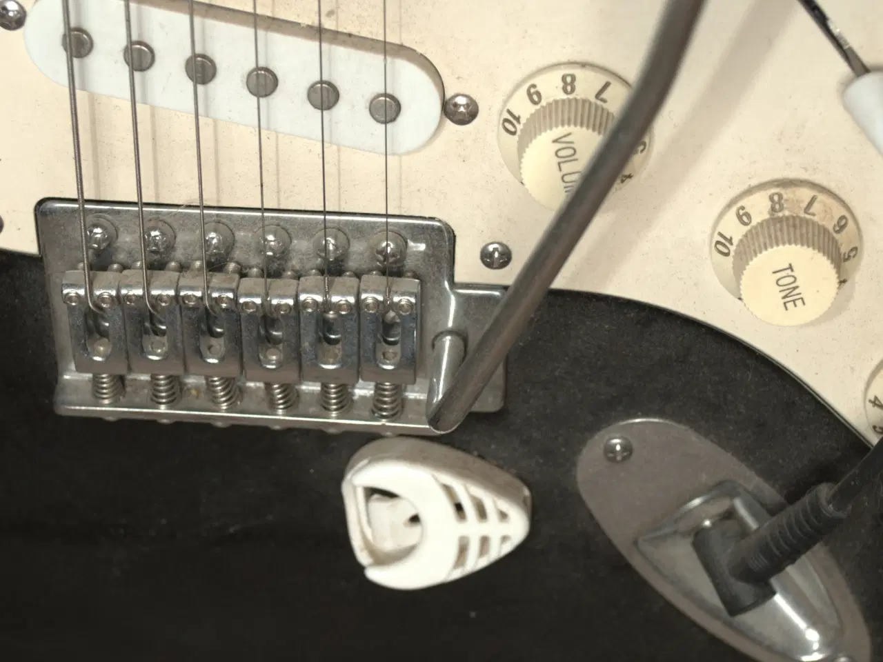 Billede 5 - bas guitar og alm. guitar