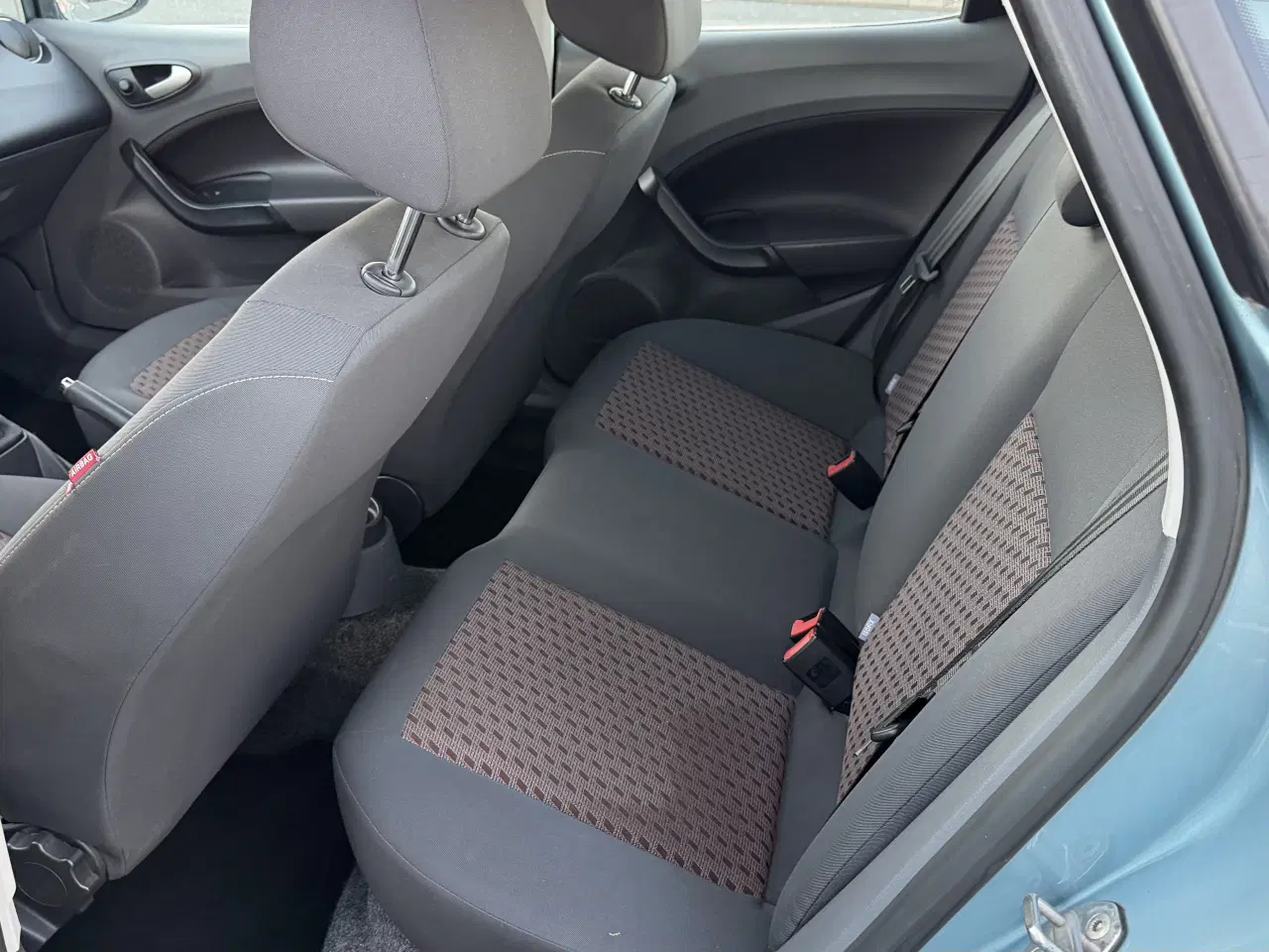 Billede 9 - Evt. bytte. Økonomisk Seat med lavt km tal. 