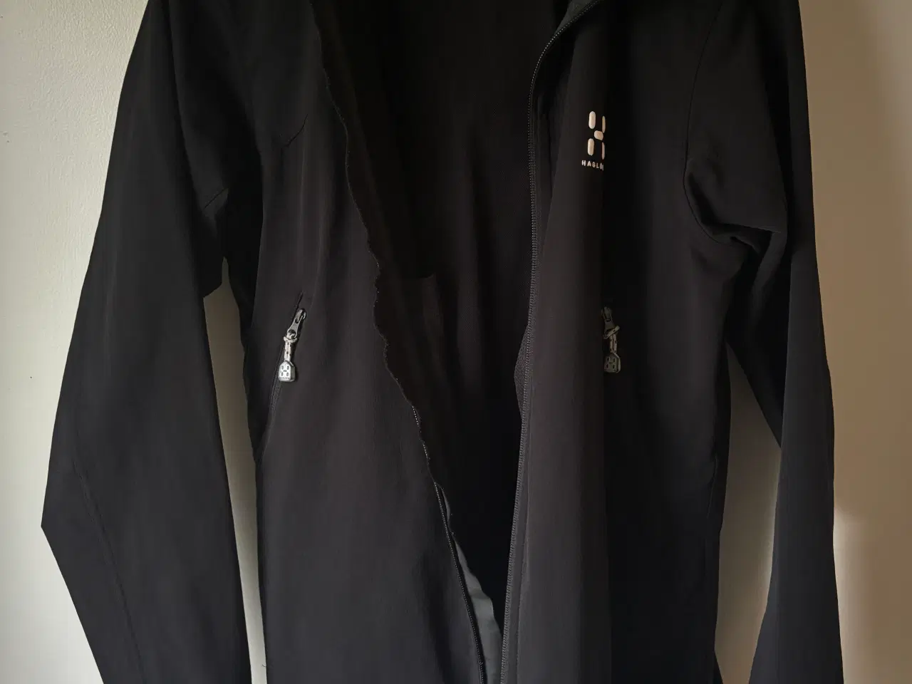Billede 7 - Pæn Hagløfs jakke i sort med stretch