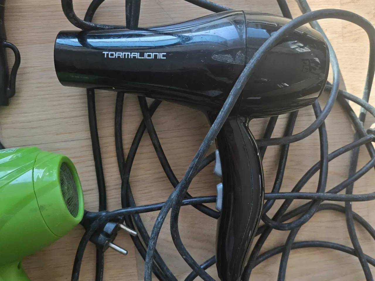 Billede 6 - Lækre frisørartikler. Hårtørrer, hårtrimmere, saks