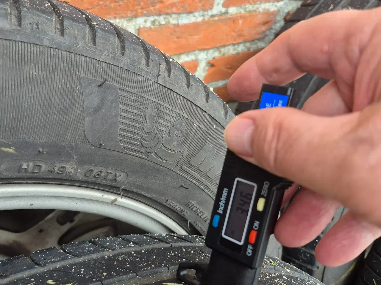 Billede 4 - Alufælge med sommerdæk