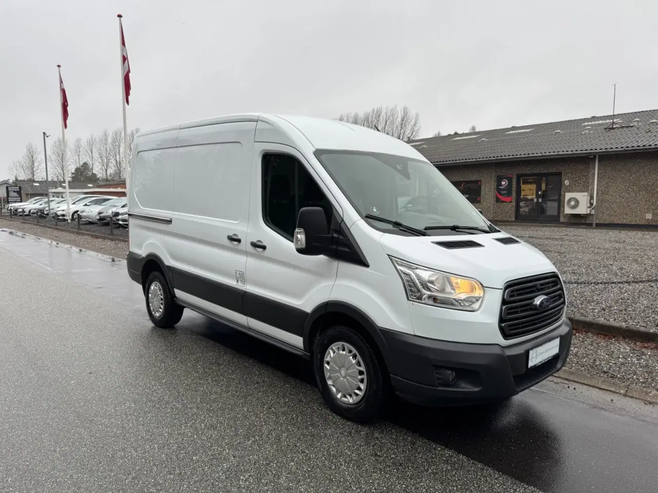 Billede 1 - Ford Transit 350 L2 Van 2,2 TDCi 125 Ambiente H2 FWD