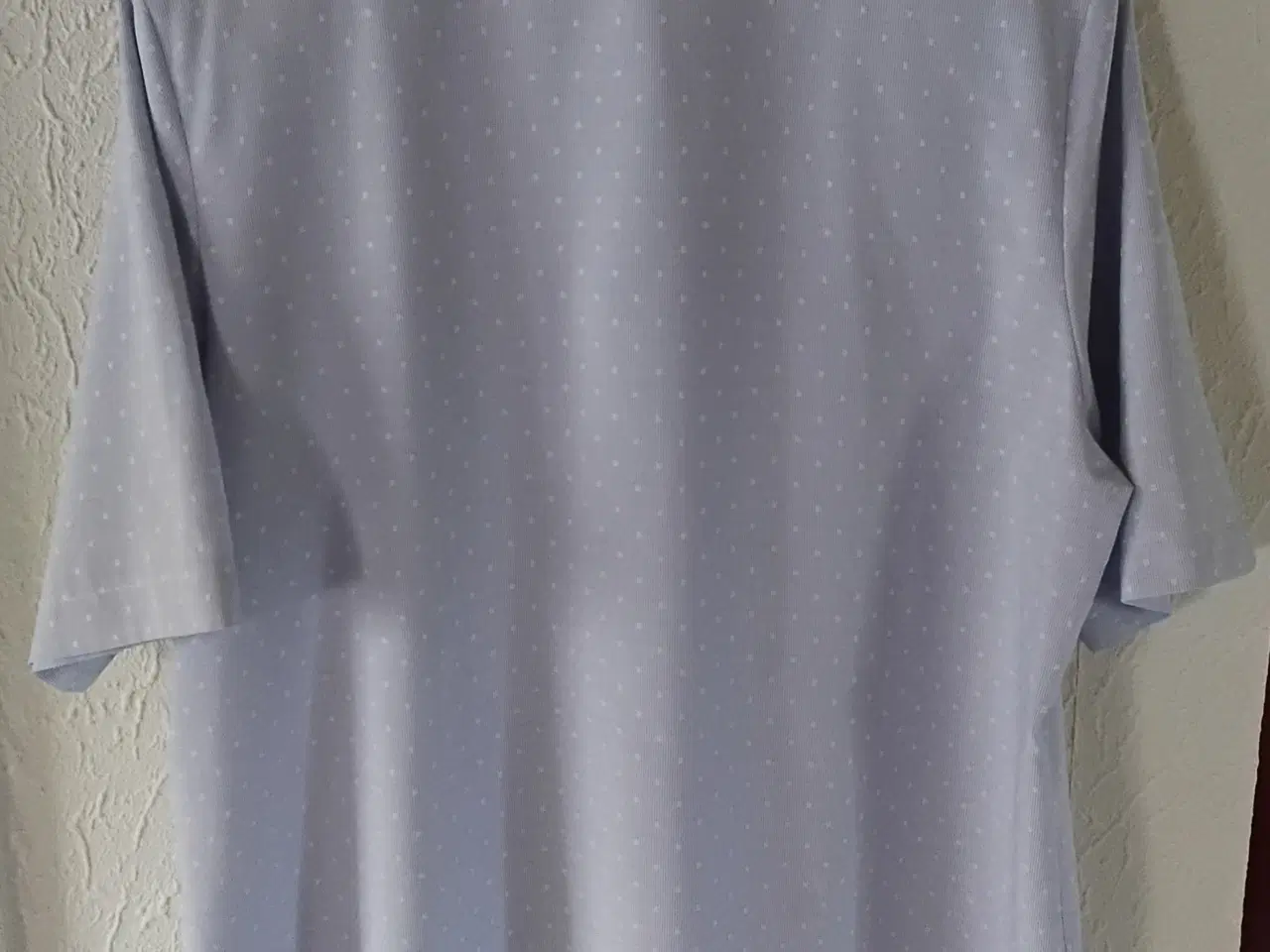 Billede 5 - ERFO dameskjorte str 40 lyseblå / perlemorsknapper