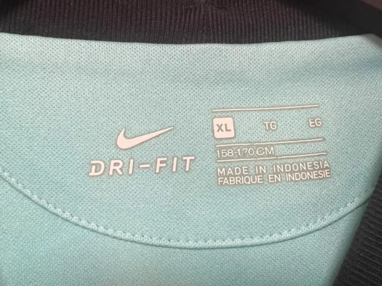 Billede 3 - Liverpool trøje med Thiago