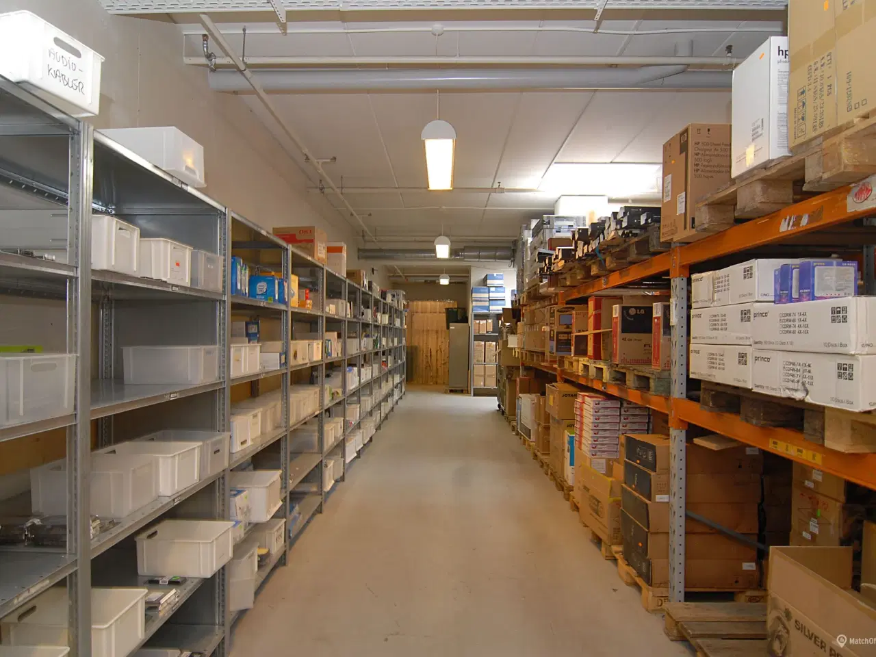 Billede 12 - Separate, aflåselige, tørre og ventilerede lagerlokaler i pæn stand