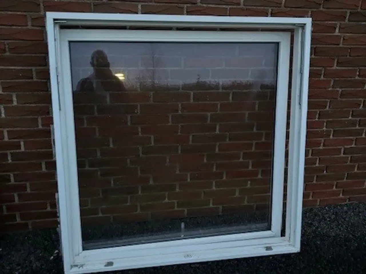 Billede 2 - 2 Brugte vinduer og 1 nyt vindue