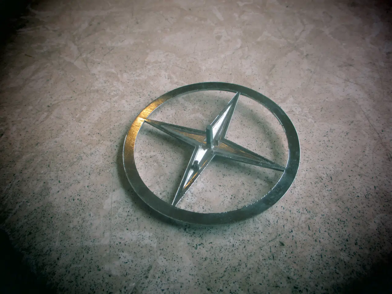 Billede 2 - Nyt Emblem  Mercedes