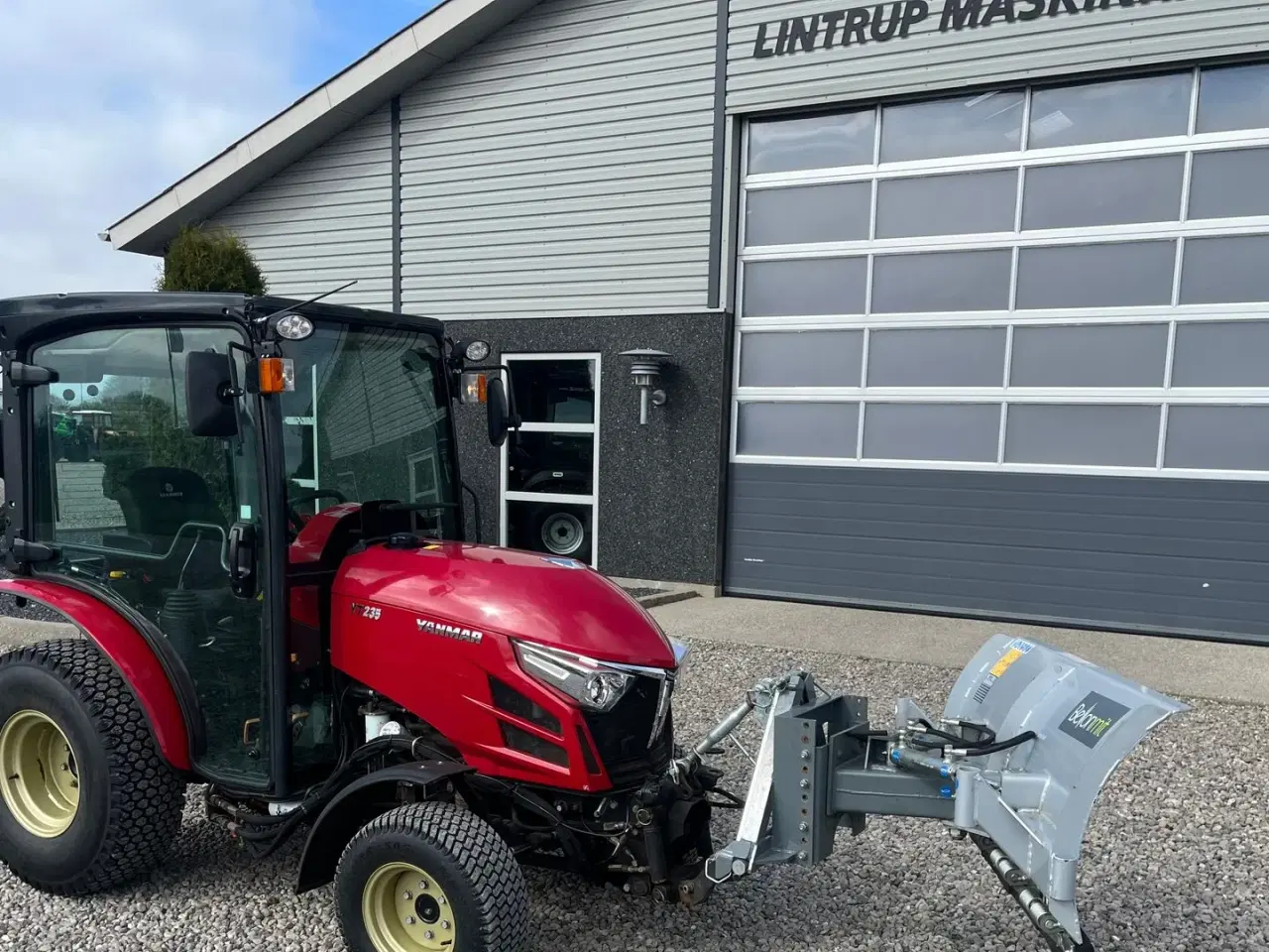 Billede 15 - Yanmar YT 235H 4WD Snow Edition med sneplov og spreder