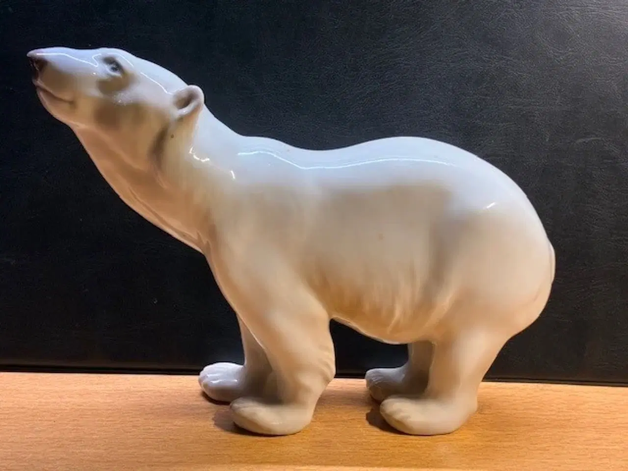Billede 1 - ISBJØRN  Kongelig porcelæns figur