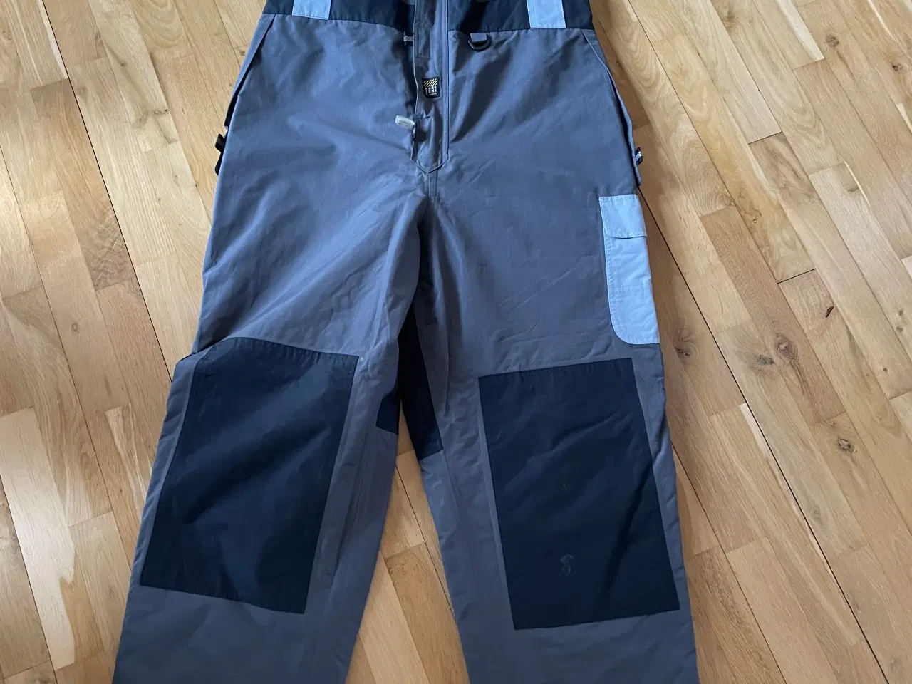 Billede 2 - Arbejdssæt str L, bestående af jakke og selebukser