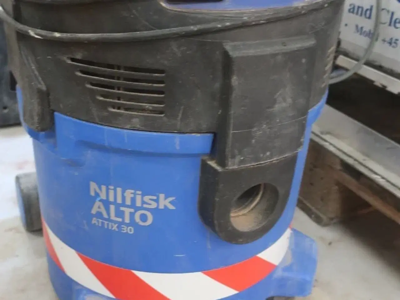 Billede 1 - Støvsuger NILFISK ATTIX 30 u/slager & rør