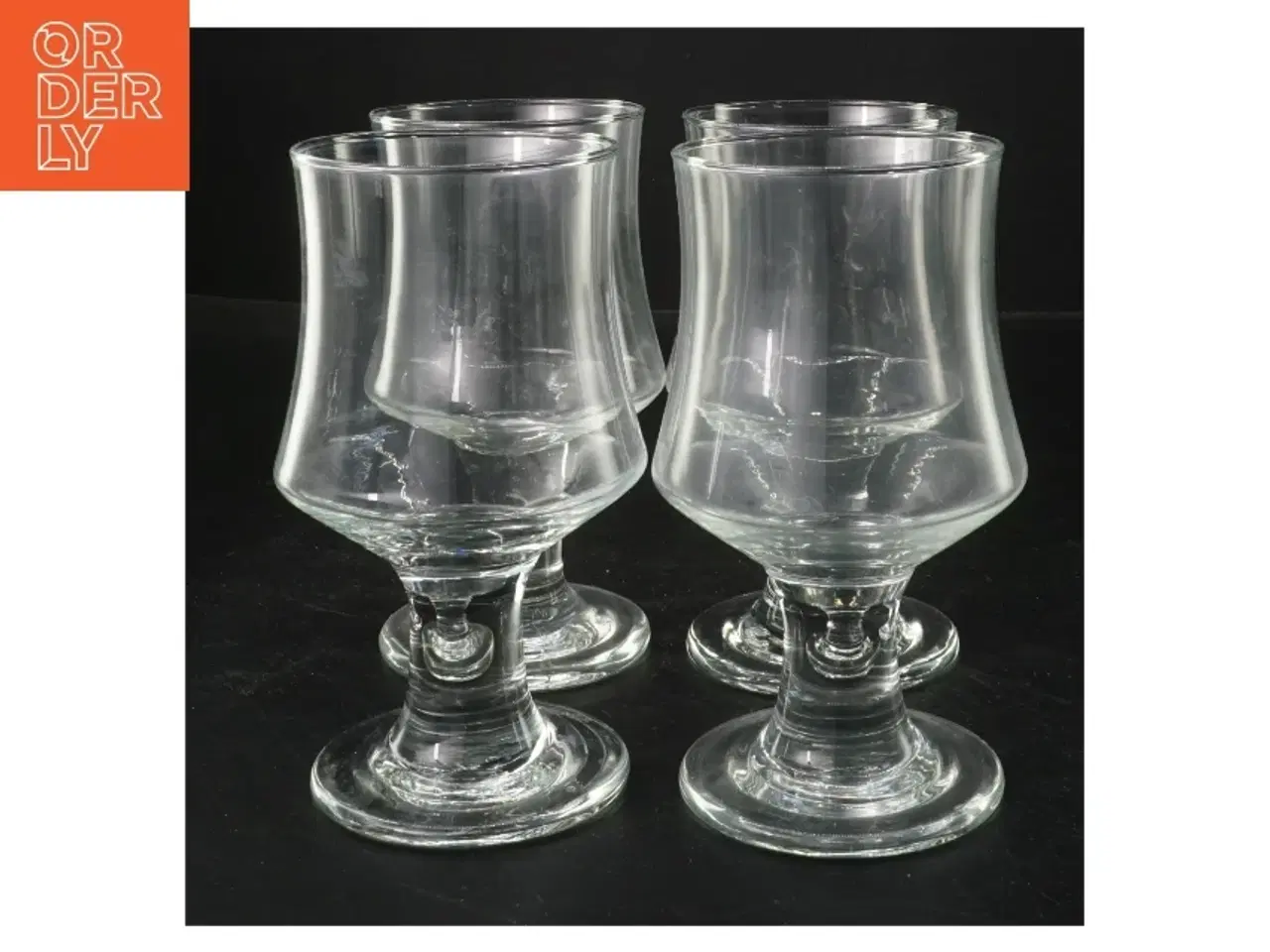 Billede 1 - Sæt med fire glas (str. Ø 7,5x14,5 cm)