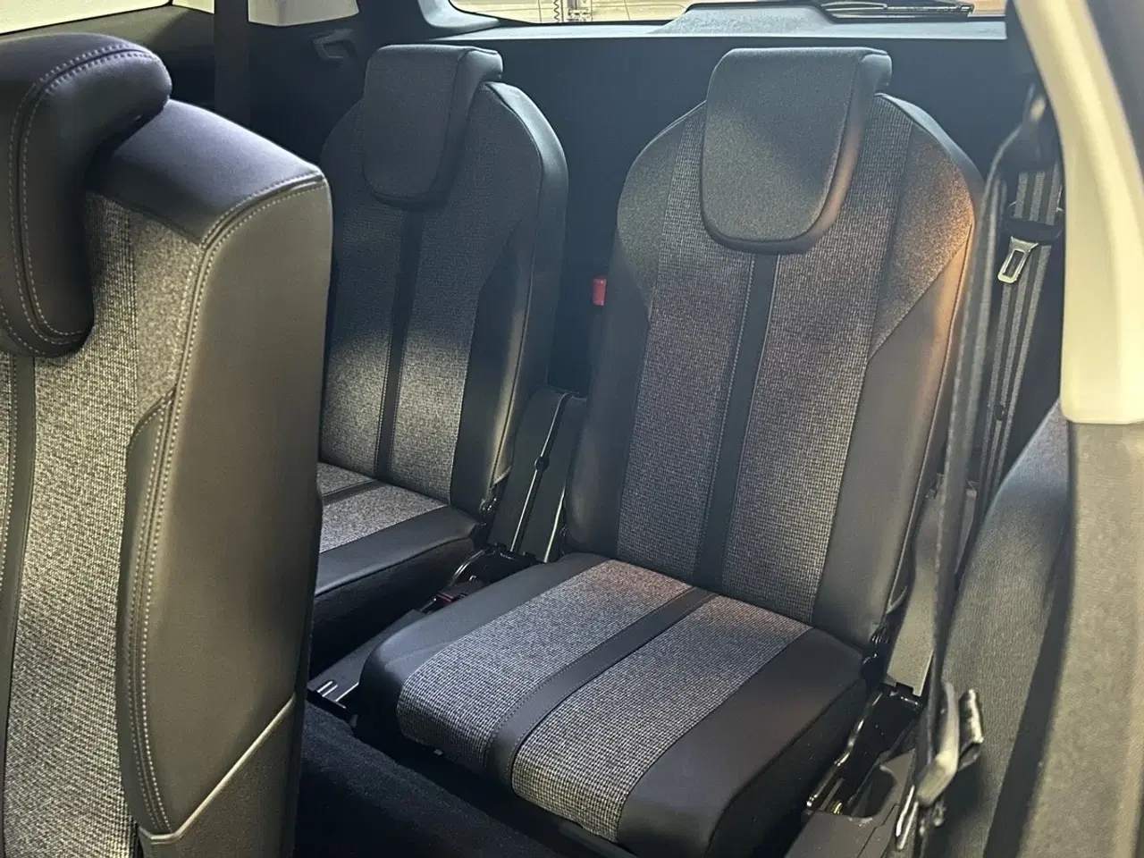 Billede 11 - Peugeot 5008 1,2 e-THP 130 Allure EAT6 7prs