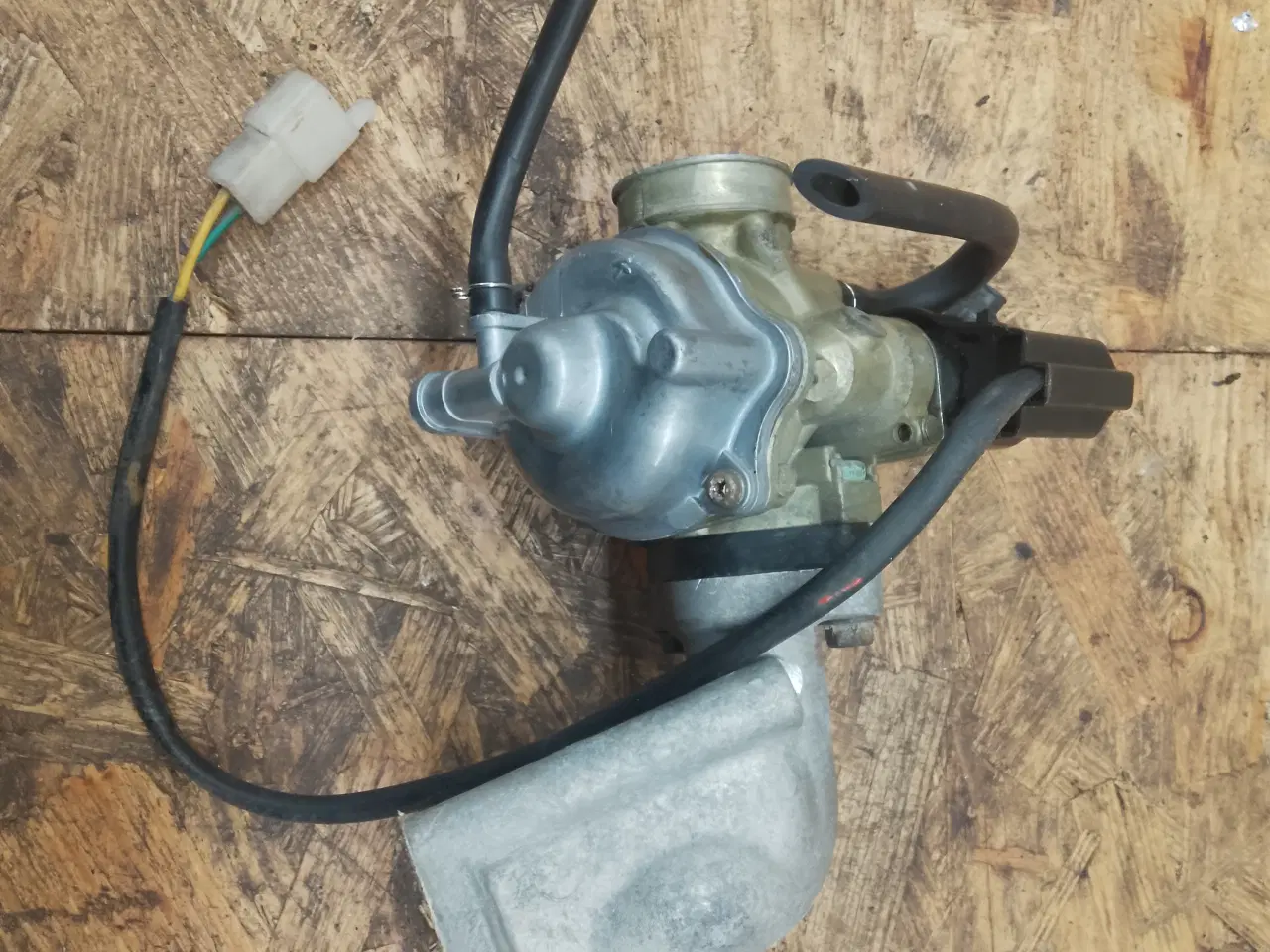 Billede 2 - Næsten ny original karburator til pgo