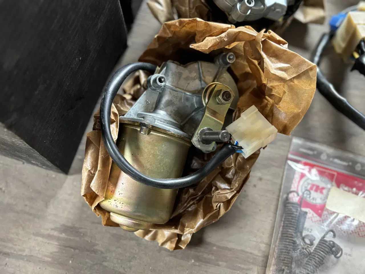 Billede 3 - LADA bil reservedele