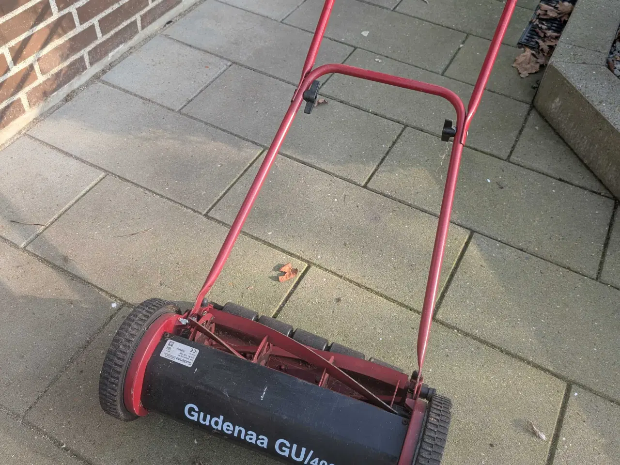 Billede 1 - Fin hånd skubber