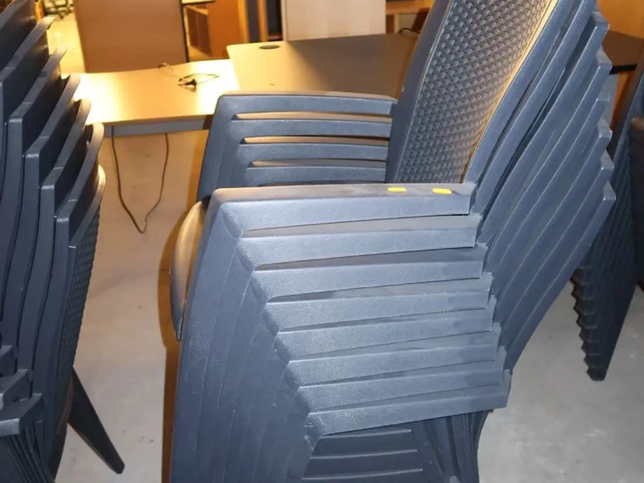 Billede 4 - 8 stk. havestole ALLIBERT Gomera Anthracite