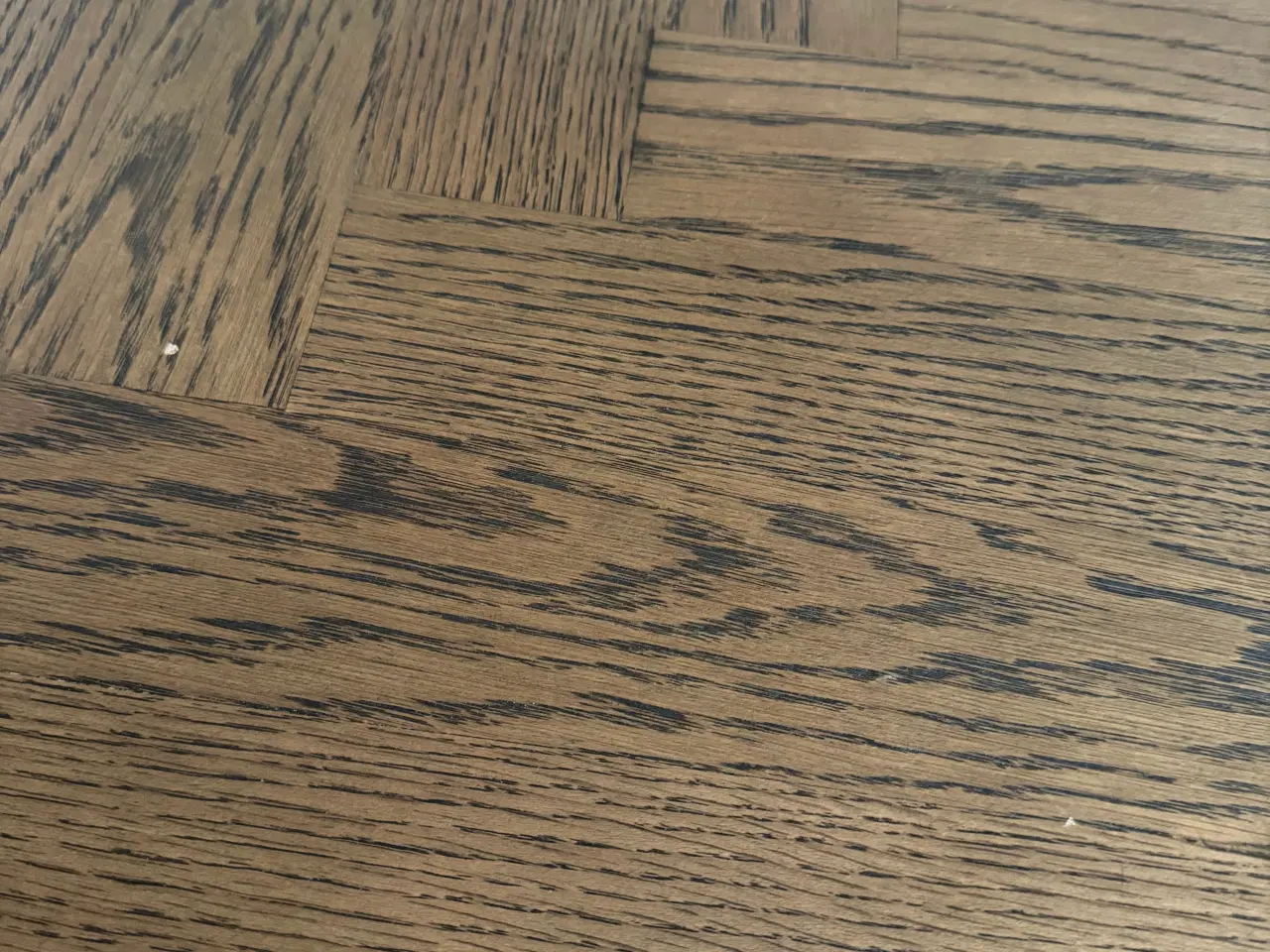 Billede 3 - Spisebord i sildeben med udtræk