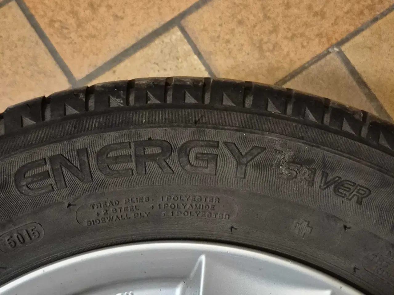 Billede 4 - Alufælge med dæk