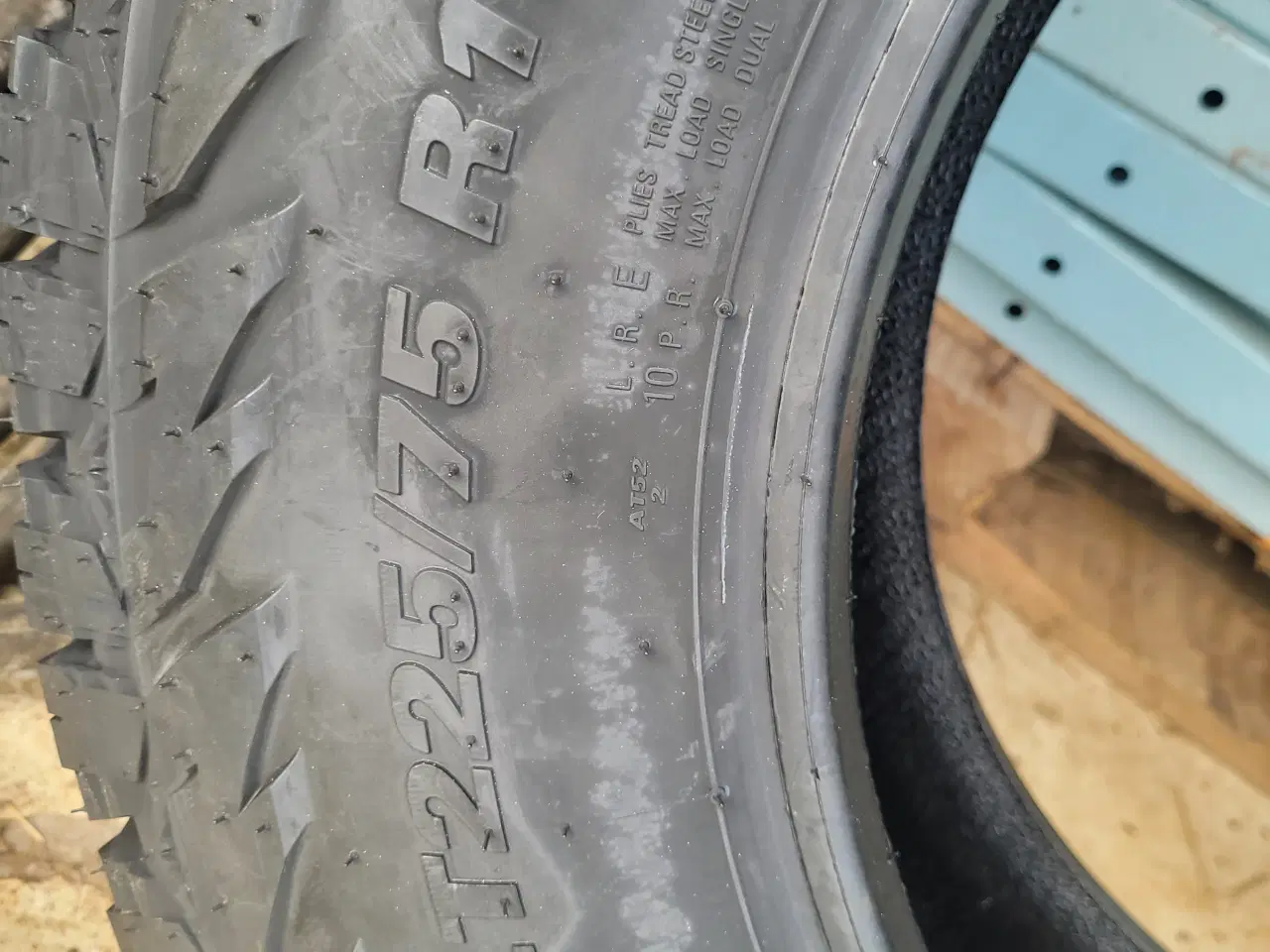 Billede 4 - 225 / 75 R 16