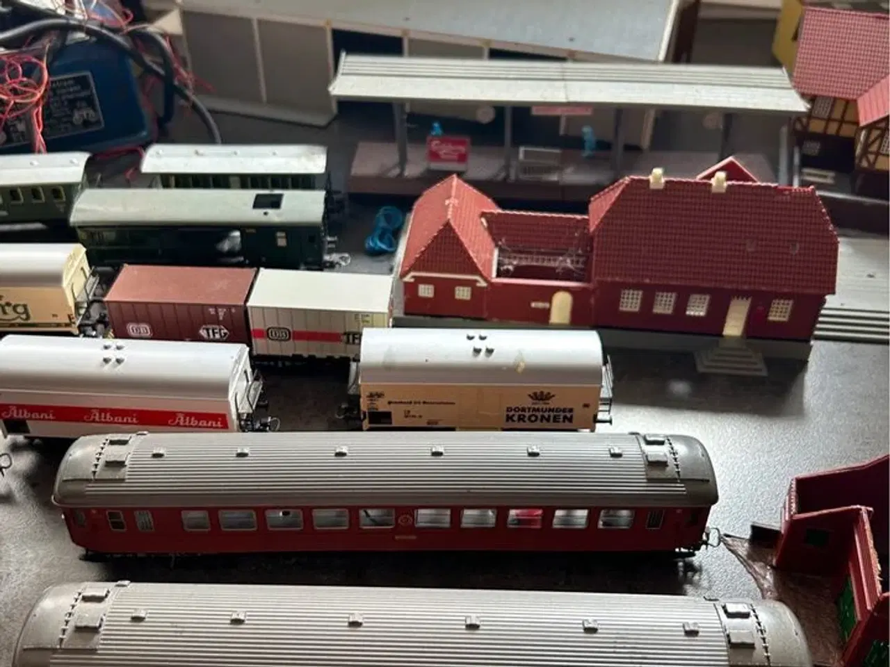 Billede 13 - Marklin Tog m. landskab.