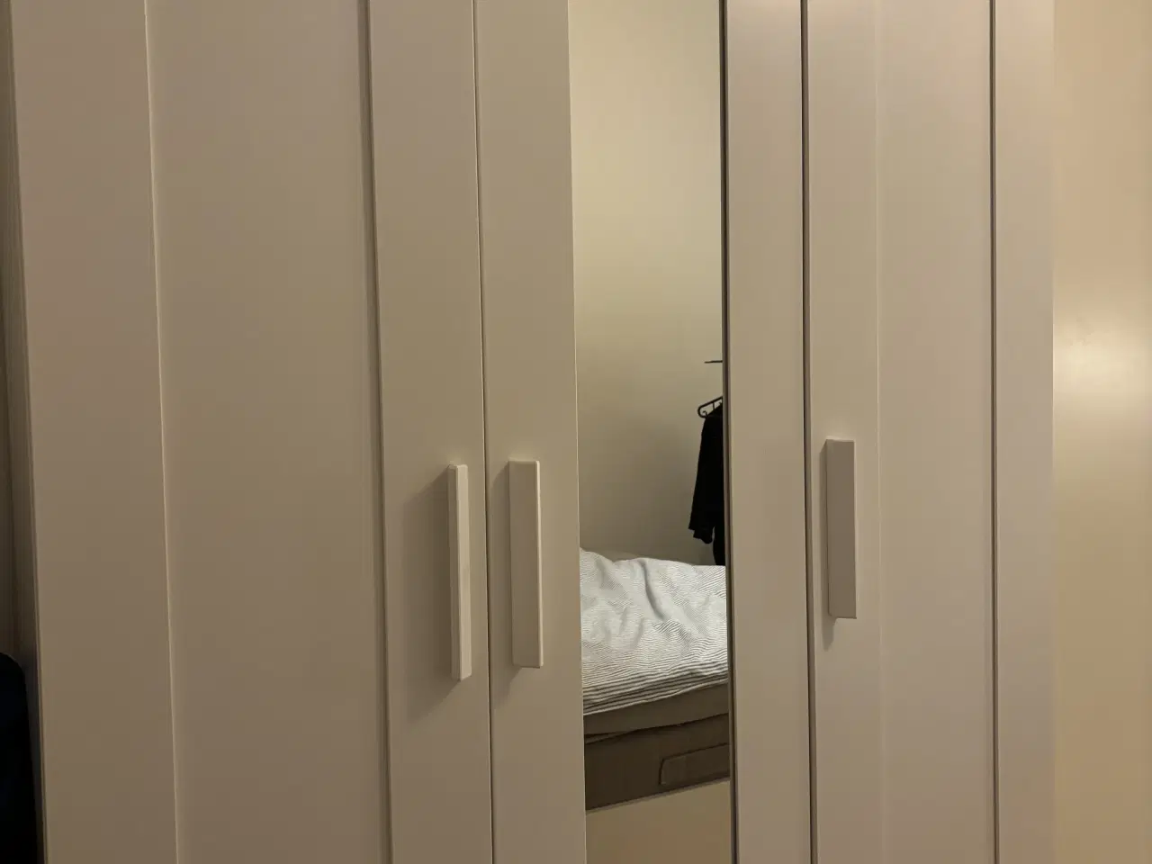 Billede 3 - Ikea klædeskab 