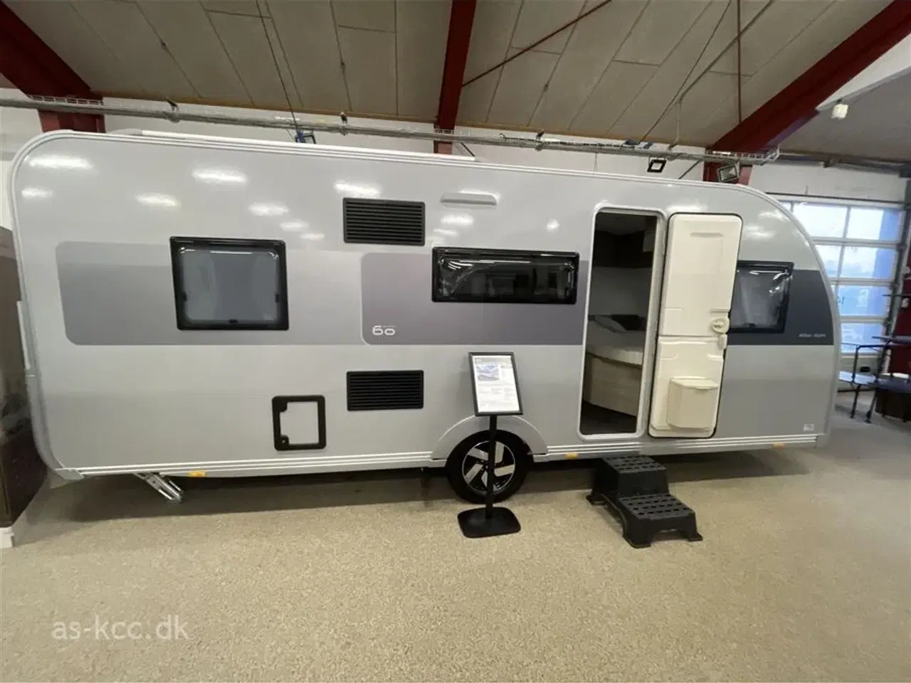 Billede 3 - 2026 - Adria Altea 552 PK Kampagne   Adria Altea 552PK Kampganevogn 2026, 3 køjer dobbeltseng, siddegruppe