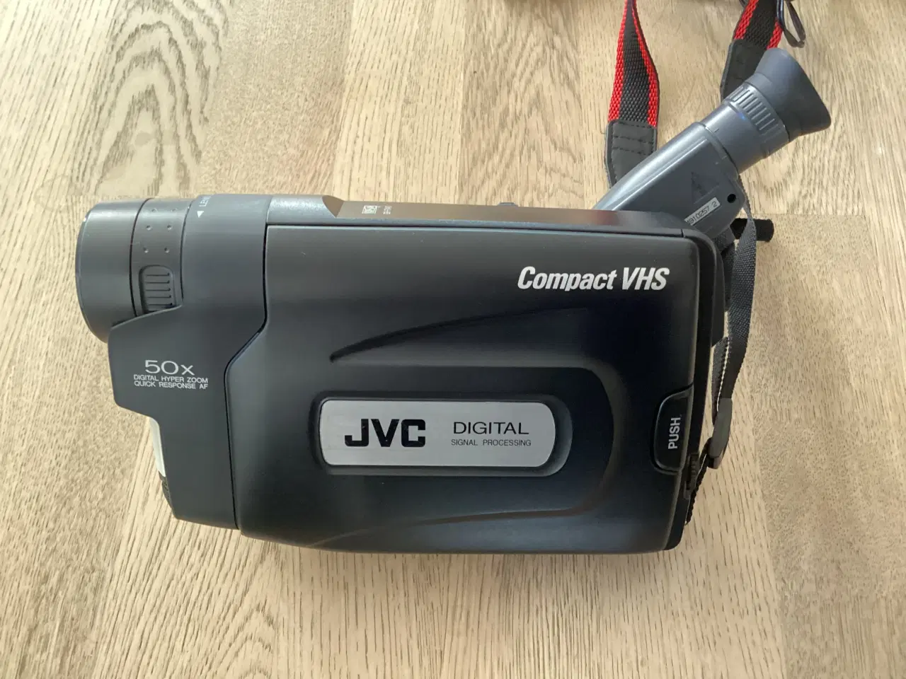 Billede 2 - JVC videokamera til VHS-C videobånd inkl. taske