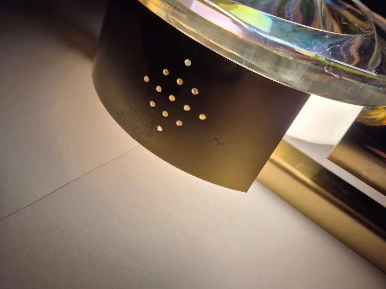 Billede 8 - Modernistisk væglampe i messing og glas 