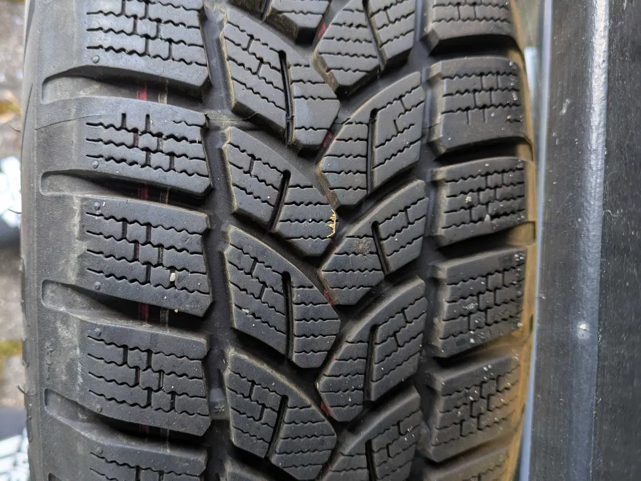 Billede 1 - alufælge m. dæk til Mini 5, huller, vinterdæk