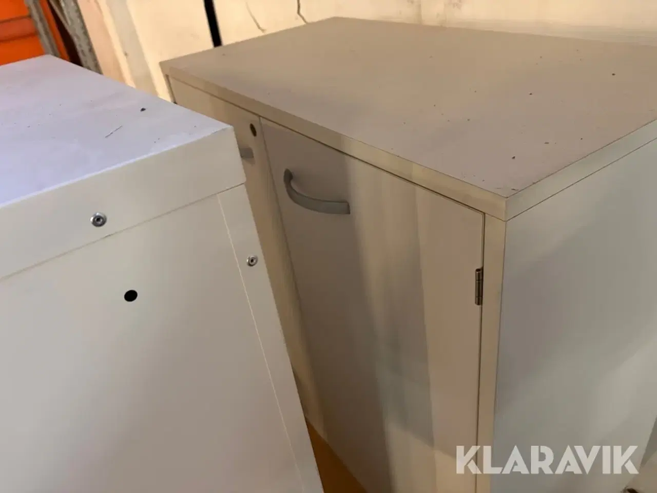 Billede 3 - Lot med kontormøbler - 9 paller