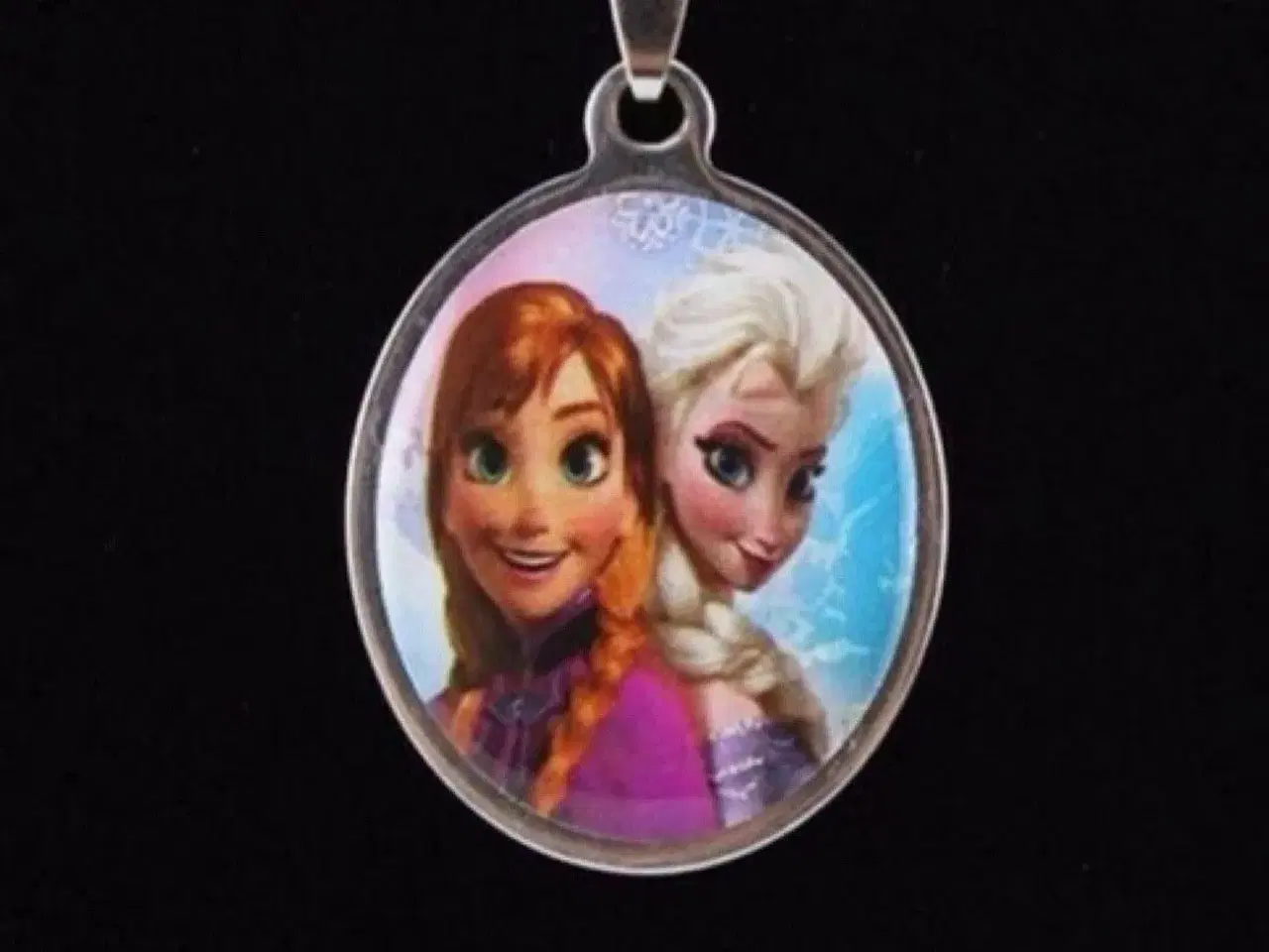 Billede 6 - Frost halskæde med Elsa og Anna halskæde