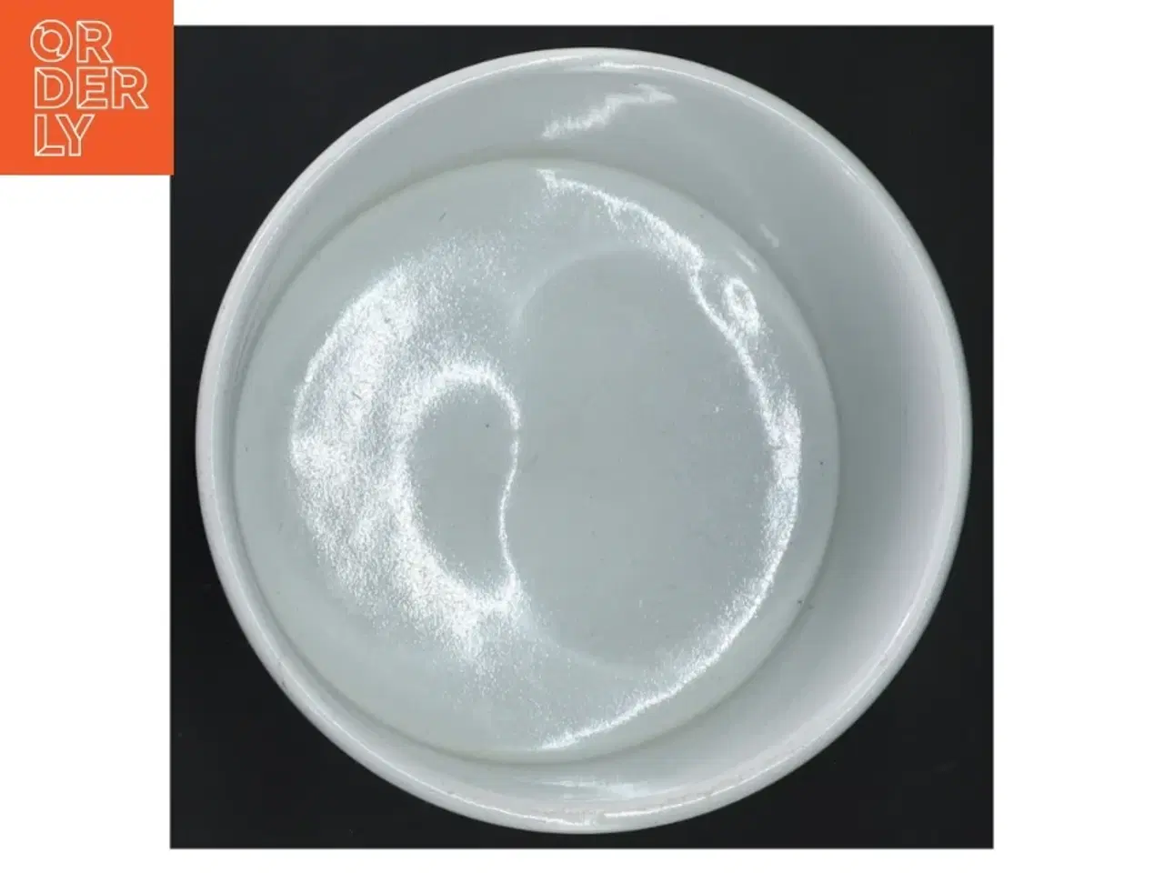 Billede 3 - Hvid keramisk potteskjuler (str. H. 12 cm ø. 13,5 cm)