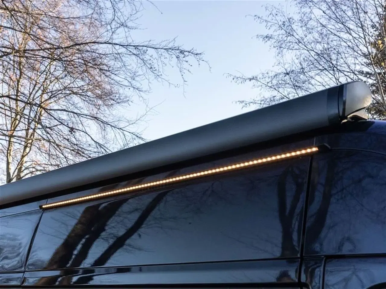 Billede 54 - 2026 - Tourne 6.4 Select aut. gear - Black   Tournes topmodel med langsgående senge