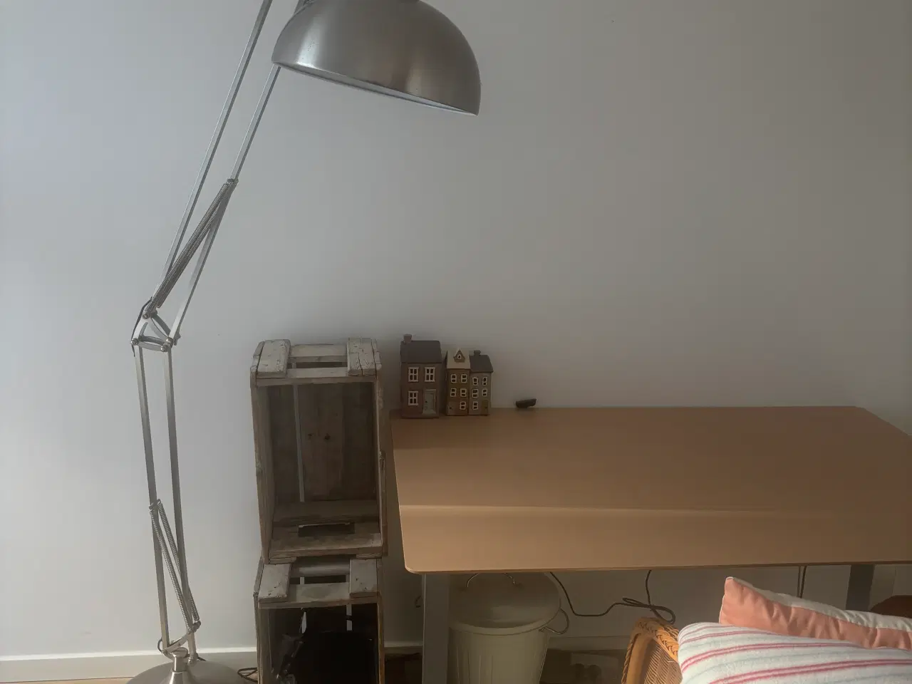 Billede 1 - Stor standerlampe/gulvlampe i metal