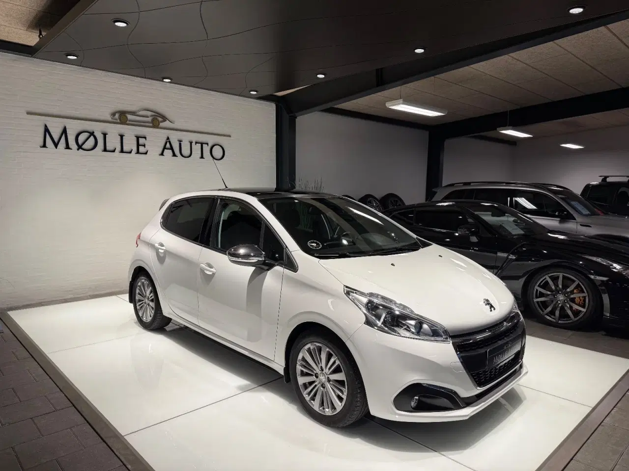 Billede 1 - Peugeot 208 1,6 BlueHDi 100 Allure Sky