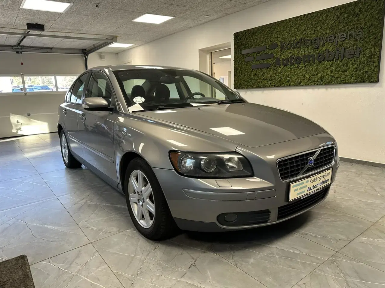 Billede 1 - Volvo S40 2,4 I Momentum 170HK Aut.