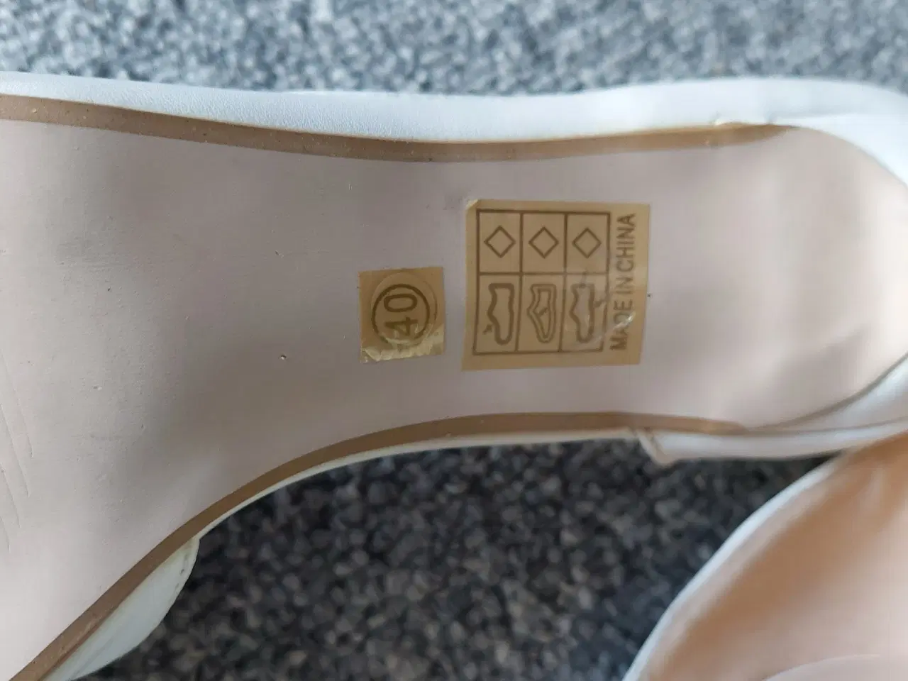 Billede 10 - hvid farve sko, str. 38