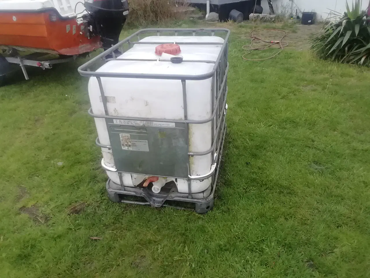 Billede 1 - Palletank i galvaniseret ramme/ palle